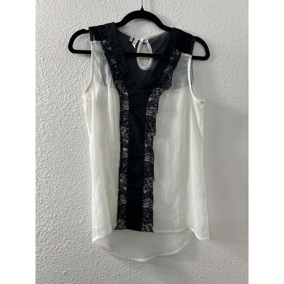 Studio Y White Semi-Sheer Black Lace Sleeveless‎ Tank Size Small Keyhole - Picture 1 of 11
